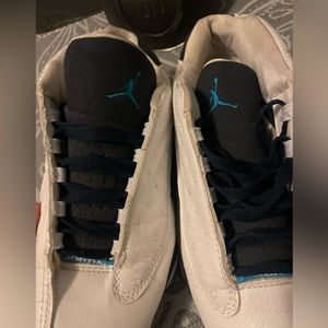 NIKE AIR JORDAN 13 RETRO LOW HORNETS - Gently Used - Size 8.5